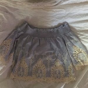 Shirt off the shoulder